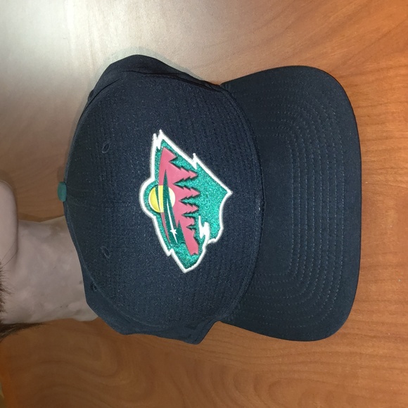 NHL Fanatics Authentic Pro Minnesota Wild Blk Green Rinkside Alpha Snapback Hat